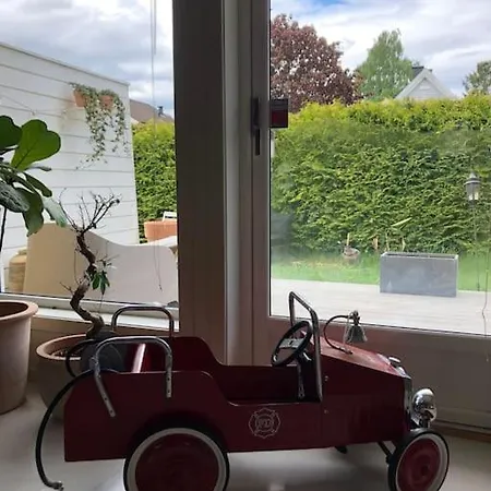 Koselig Rekkehus Gratis Parkering Og Barnevennlig אוסלו